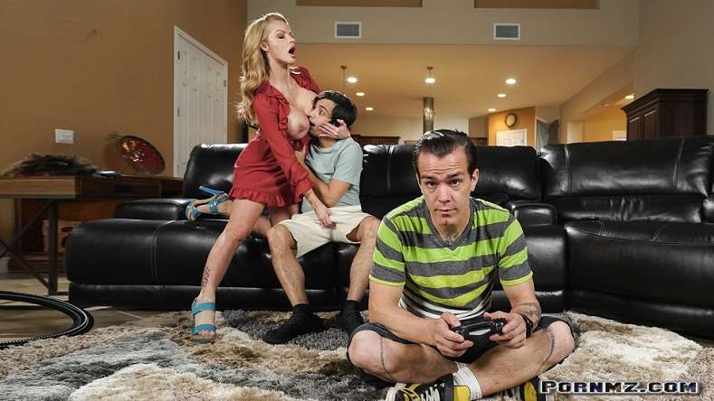 Brazzers – Moms Got New Boobs