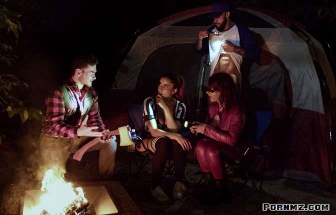 Realitykings – Roxie Sinner Sarah Arabic Scary Stories And Tented Orgies