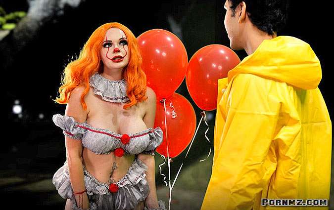 SexMex – Emily Thorne Halloween Special Sexy And Scary