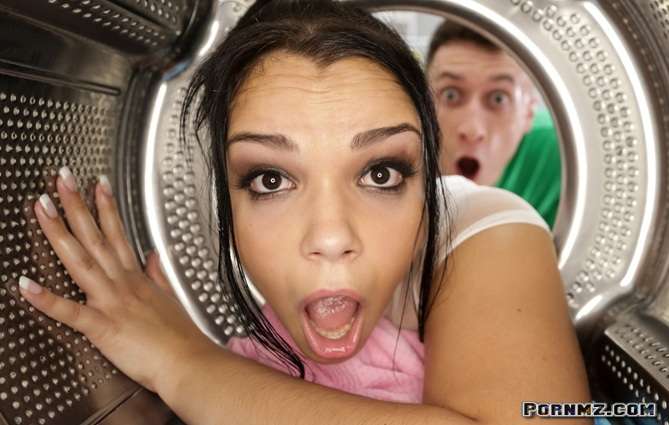 [Brazzers] Sticky Situations The Best Of Getting Stuck